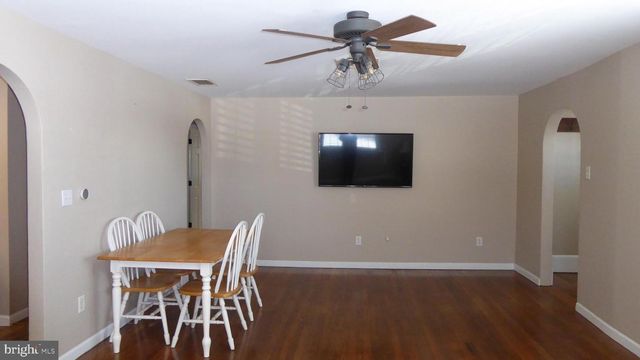 1082 S BROADWAY, Pennsville, NJ 08070