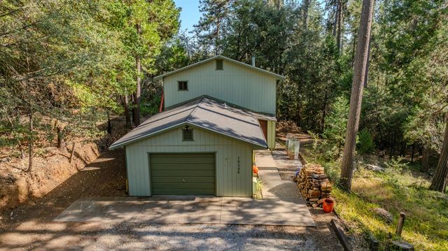16056 N Cedar Heights Dr, Pioneer, CA 95666
