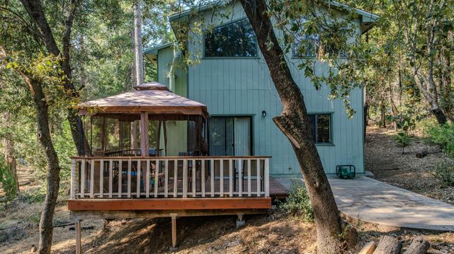 16056 N Cedar Heights Dr, Pioneer, CA 95666