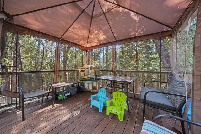 16056 N Cedar Heights Dr, Pioneer, CA 95666