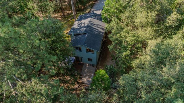 16056 N Cedar Heights Dr, Pioneer, CA 95666