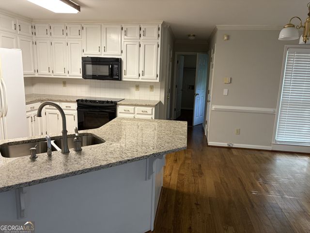 978 SW Mill Bend Drive SW, Lawrenceville, GA 30044