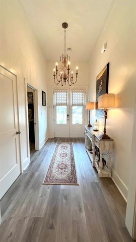 389 Tulip Dr, Houma, LA 70360