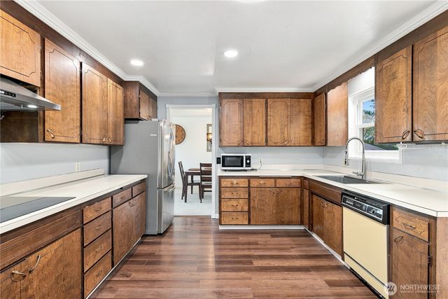 2455 Lenore Drive, Tacoma, WA 98406