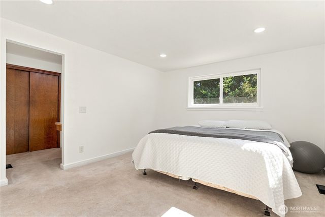 2455 Lenore Drive, Tacoma, WA 98406