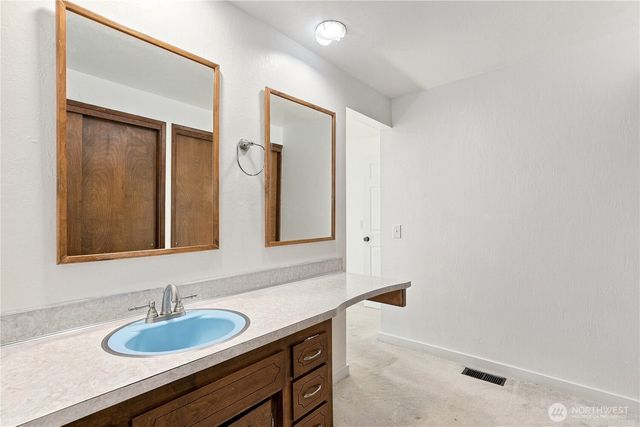 2455 Lenore Drive, Tacoma, WA 98406