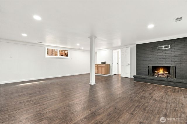 2455 Lenore Drive, Tacoma, WA 98406