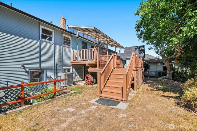 2455 Lenore Drive, Tacoma, WA 98406