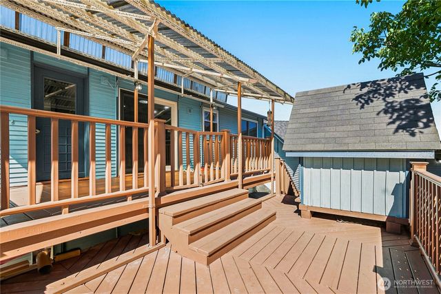 2455 Lenore Drive, Tacoma, WA 98406