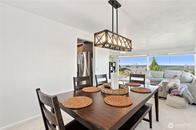 2455 Lenore Drive, Tacoma, WA 98406