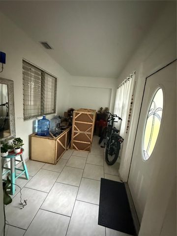 1921 Jefferson St, Hollywood, FL 33020