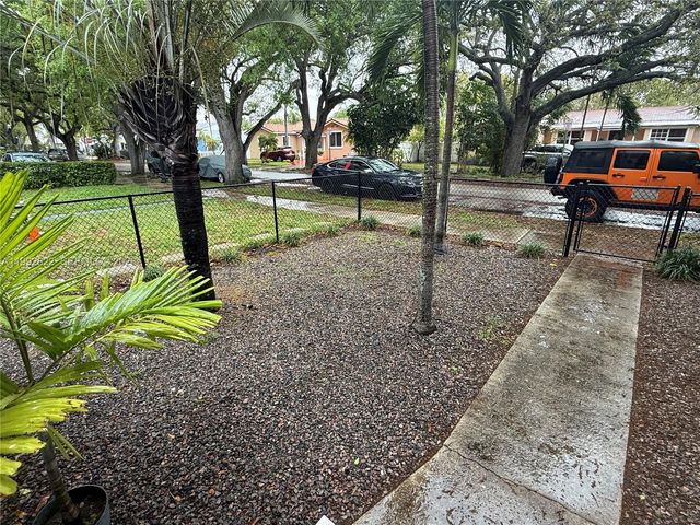 1921 Jefferson St, Hollywood, FL 33020