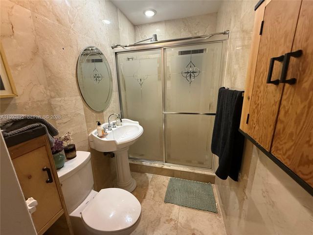 1921 Jefferson St, Hollywood, FL 33020