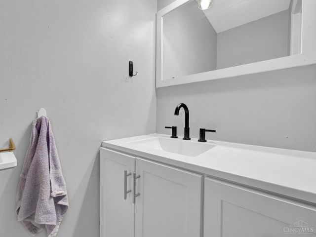 2014 S Breiel Boulevard, Middletown, OH 45044