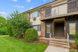 735 Cricket Lane, Woodbridge Proper, NJ 07095