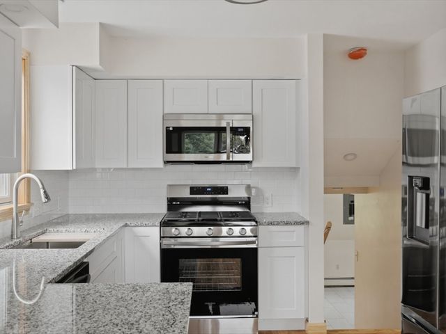 9 Weathervane Way, Westerly, RI 02808