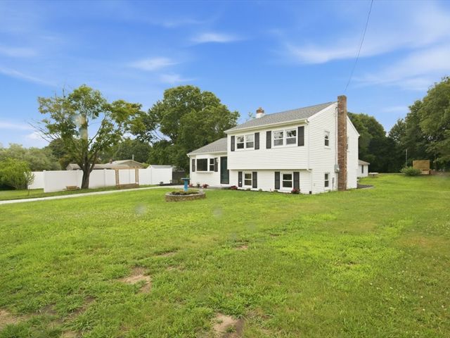 9 Weathervane Way, Westerly, RI 02808