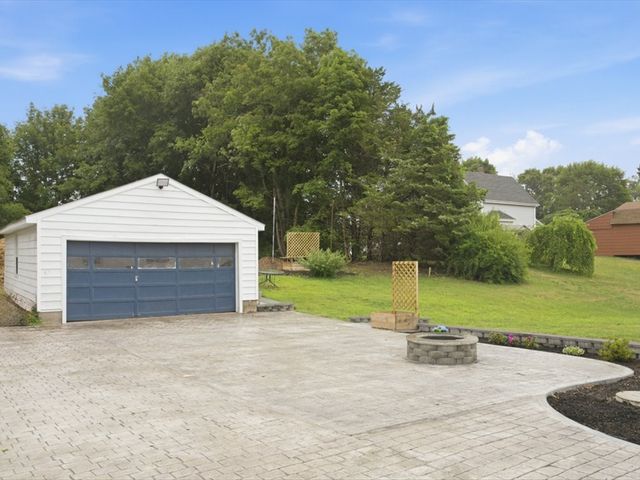 9 Weathervane Way, Westerly, RI 02808