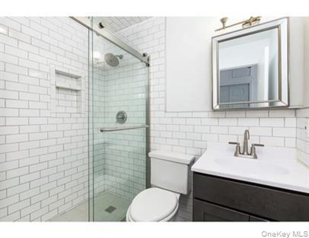 144 Union 6, Poughkeepsie, NY 12601