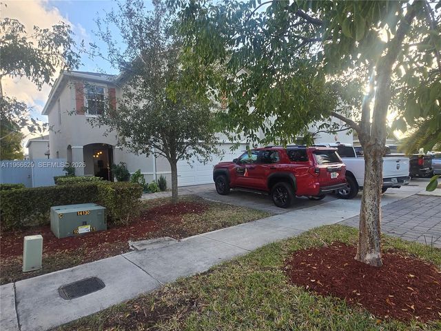 613 NE 5th Way, Florida City, FL 33034