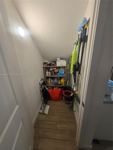 613 NE 5th Way, Florida City, FL 33034