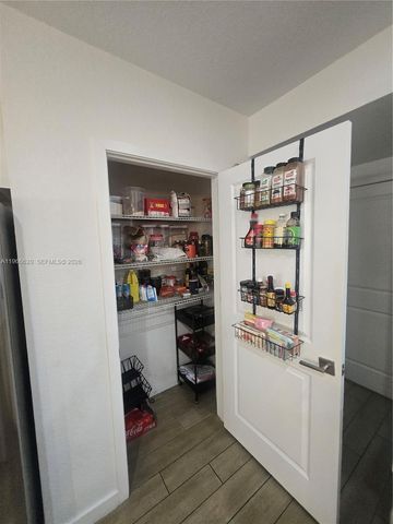 613 NE 5th Way, Florida City, FL 33034