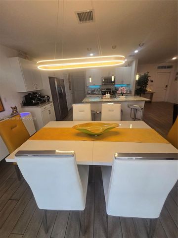 613 NE 5th Way, Florida City, FL 33034