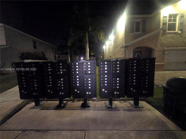 613 NE 5th Way, Florida City, FL 33034