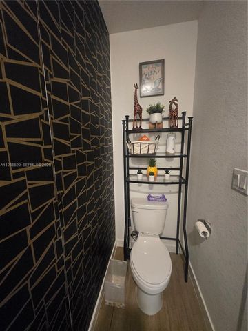 613 NE 5th Way, Florida City, FL 33034