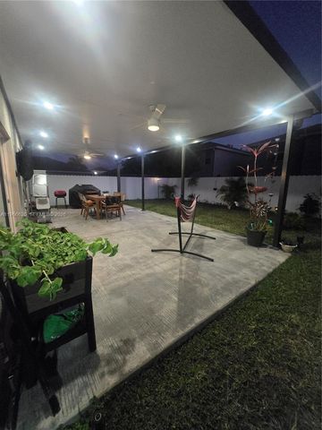 613 NE 5th Way, Florida City, FL 33034