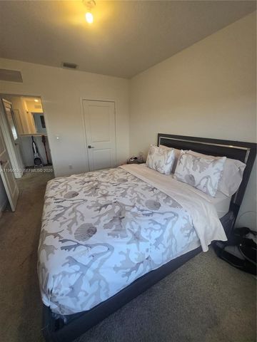 613 NE 5th Way, Florida City, FL 33034