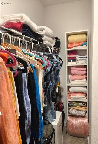 613 NE 5th Way, Florida City, FL 33034