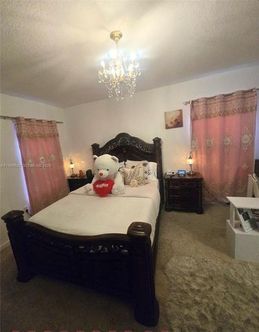 613 NE 5th Way, Florida City, FL 33034