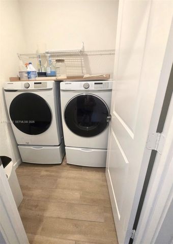 613 NE 5th Way, Florida City, FL 33034