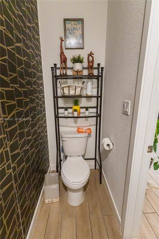 613 NE 5th Way, Florida City, FL 33034