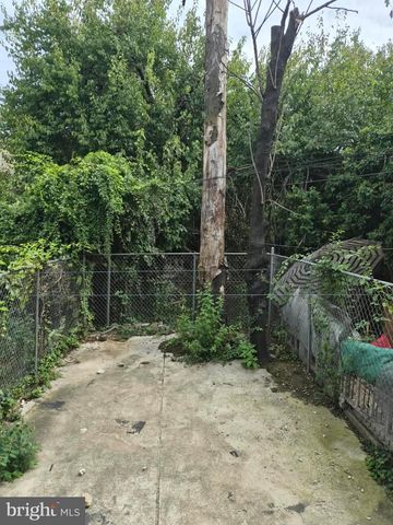 551 N GROSS ST, Philadelphia, PA 19151