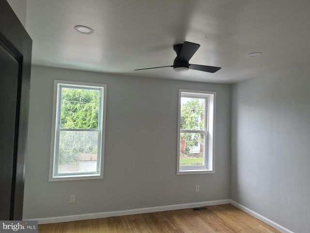 551 N GROSS ST, Philadelphia, PA 19151