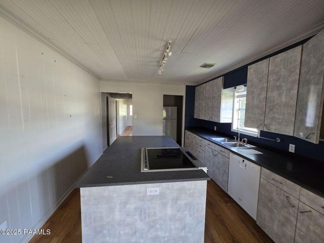 500 4th Street, Duson, LA 70529