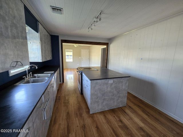 500 4th Street, Duson, LA 70529