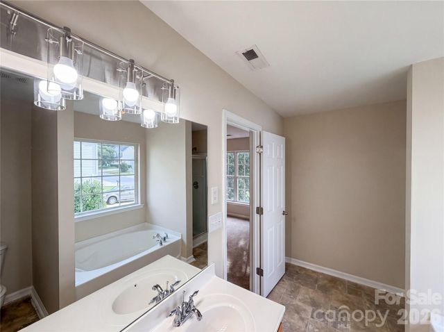 2779 Island Point Drive NW, Concord, NC 28027