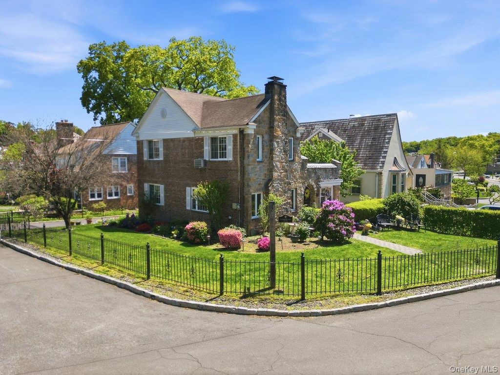 51 Cumberland Drive, Yonkers, NY 10704 — exterior