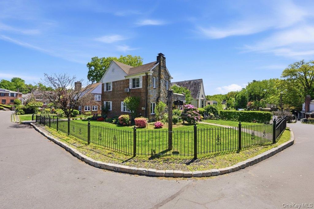 51 Cumberland Drive, Yonkers, NY 10704 — photo 2