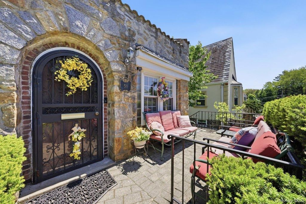 51 Cumberland Drive, Yonkers, NY 10704 — photo 4