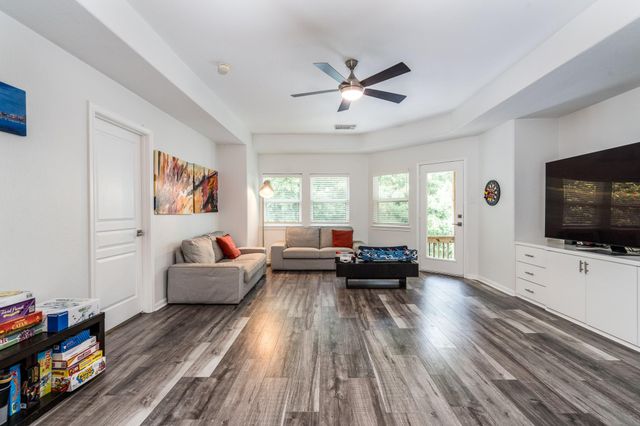 11 Dahlia Trail Place, The Woodlands, TX 77382