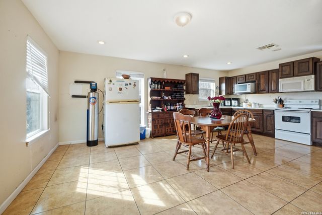 1511 19th, San Antonio, TX 78207