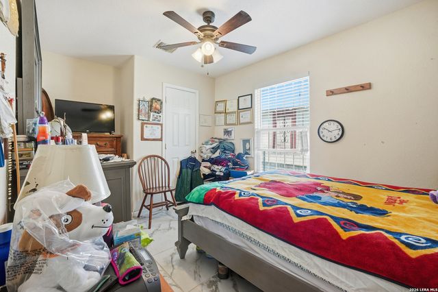 1511 19th, San Antonio, TX 78207