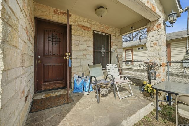 1511 19th, San Antonio, TX 78207