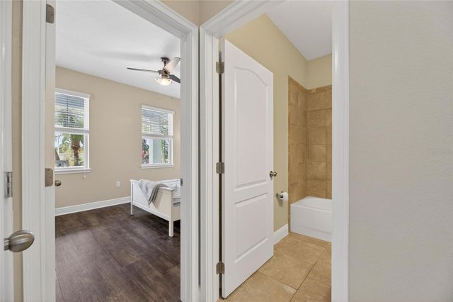 513 MANNS HARBOR DRIVE, Apollo Beach, FL 33572