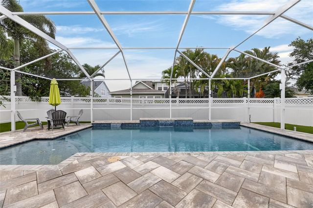 513 MANNS HARBOR DRIVE, Apollo Beach, FL 33572