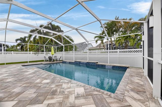 513 MANNS HARBOR DRIVE, Apollo Beach, FL 33572